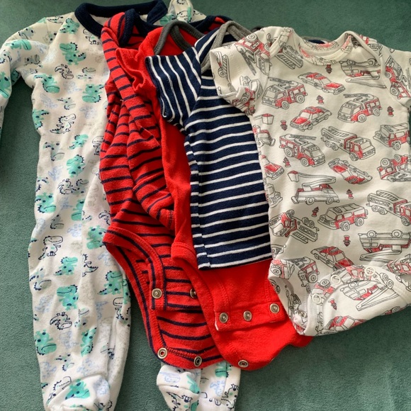 Other - 3/$25 baby bundles Carter’s and Duck Duck Goose